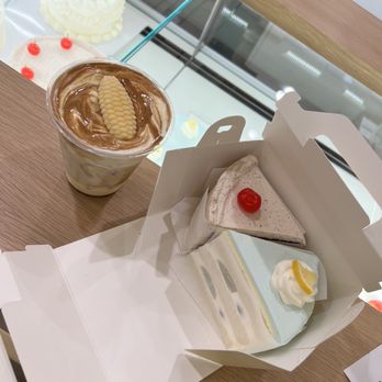 Harucake - soo soo latte, chocolate earl grey, grape yogurt cake - Coffee & Tea Near Me - Los Angeles, California