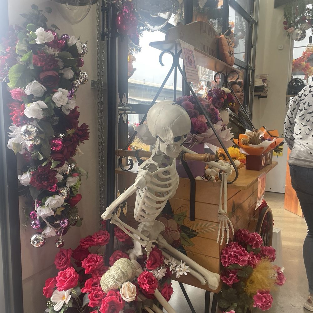 Florfe Cafe - Cafes Near Me - Salem, Oregon