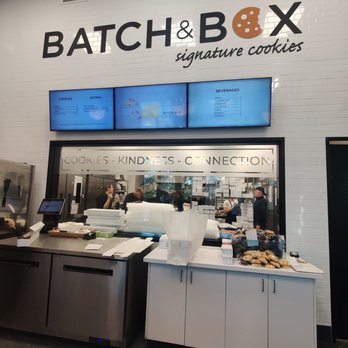 Batch & Box - Del Mar - Modern design and you can watch all the action in the back - Bakeries Near Me - San Diego, California Batch & Box - Del Mar - Modern design and you can watch all the action in the back - Bakeries Near Me - San Diego, California