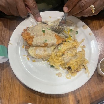 Phoebe's Diner - Fried chicken biscuit - Breakfast & Brunch Near Me - Austin, Texas Phoebe's Diner - Fried chicken biscuit - Breakfast & Brunch Near Me - Austin, Texas