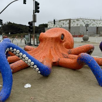 Sunset Dunes - Octopus art @Sloat & The Great Highway 4/14/25 - Parks Near Me - San Francisco, California Sunset Dunes - Octopus art @Sloat & The Great Highway 4/14/25 - Parks Near Me - San Francisco, California