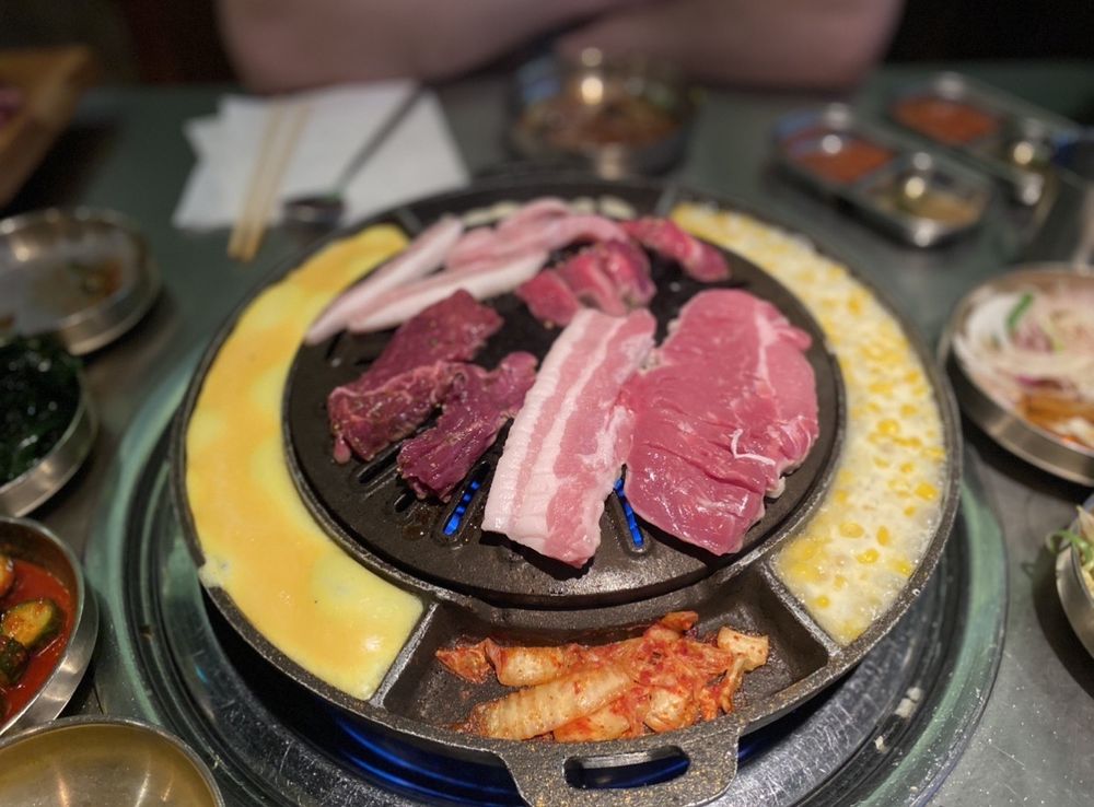 Daldongnae Korean BBQ - Dundas Square