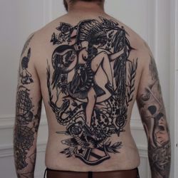 Old Blue Tattoo - Tatouage dos réalisé par koa tattoo