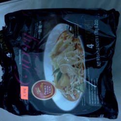 Good, diverse selection of instant noodles I have not found elsewhere in Chinatown.