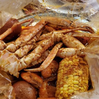 Mr and Mrs Crab - 1lb crab legs, 1/2 lbs of headless shrimp. - Seafood Near Me - Brandon, Florida Mr and Mrs Crab - 1lb crab legs, 1/2 lbs of headless shrimp. - Seafood Near Me - Brandon, Florida