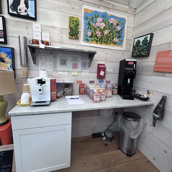 Color Field Coffee - Coffee Roasteries Near Me - Boothbay, Maine Color Field Coffee - Coffee Roasteries Near Me - Boothbay, Maine