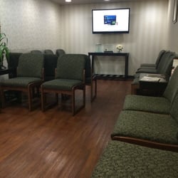 Tormed Women's Medical Group - Waiting room.