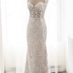 Lastrina Girls Bridal Salon - Paloma Blanca Wedding Gown