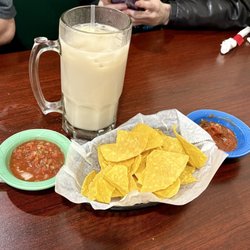 Mi Mexico Restaurant Bar & Grill - Bottomless chips still warm and fresh, and a large horchata