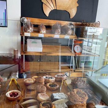 Breadologie Bakery - Bakeries Near Me - Granada Hills, California