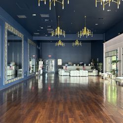 Fred Astaire Dance Studios - Large beautiful "ballroom"