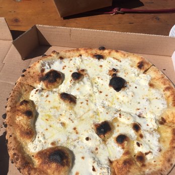 Roberta's - White guy pizza - Pizza Near Me - Brooklyn, New York