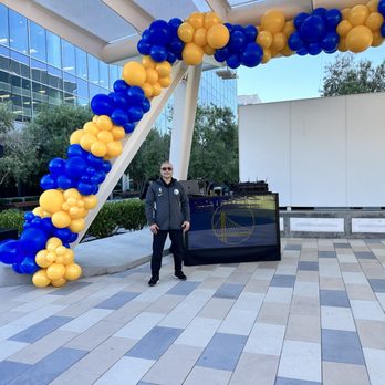Zhaldee's Eats & Beats - Go Dubs!!! - DJs Near Me Zhaldee's Eats & Beats - Go Dubs!!! - DJs Near Me