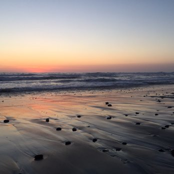 Moonlight State Beach - Sunset is a perfect time to go to Moonlight! - Playgrounds Near Me - Encinitas, California Moonlight State Beach - Sunset is a perfect time to go to Moonlight! - Playgrounds Near Me - Encinitas, California