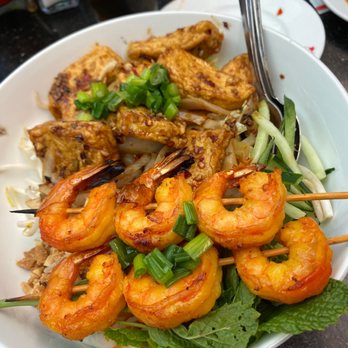 Pho Saigon Pearl - Vermicelli with Grilled Shrimp and Egg Rolls - Vietnamese Near Me - Irvine, California Pho Saigon Pearl - Vermicelli with Grilled Shrimp and Egg Rolls - Vietnamese Near Me - Irvine, California