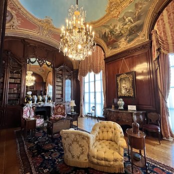 Marble House - Landmarks & Historical Buildings Near Me - Newport, Rhode Island