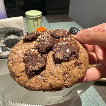 Lysee - Cookie with caramel - Desserts Near Me - New York, New York Lysee - Cookie with caramel - Desserts Near Me - New York, New York