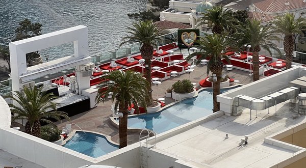 Drai's Beachclub & Nightclub by null