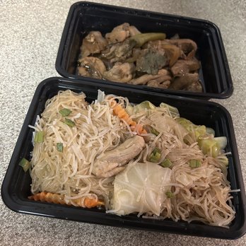 Little Mama's - Pancit Bihon - Filipino Near Me - Round Rock, Texas