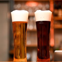 fabis Hütte - Nicht nur Softdrinks und Cocktails auch Bier vom Fass bieten wir euch in unserem Restaurant und unserer Bar.