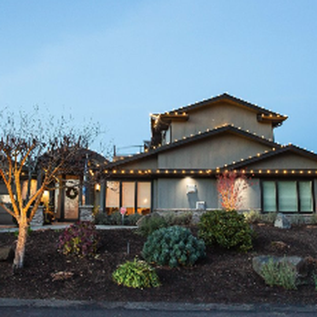 Bellevue Holiday Lighting - Holiday Decorating Services Near Me
