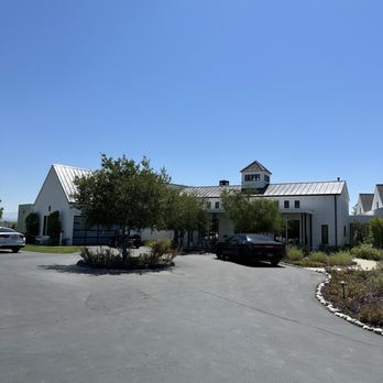 The New Inn - Hotels Near Me - Temecula, California