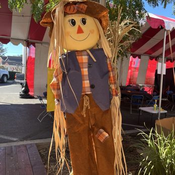De La Pumpkins & Trees - Pumpkin Patches Near Me - Downey, California
