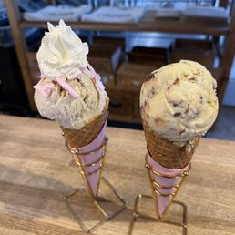 Two ice cream cones! Two ice cream cones!
