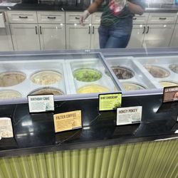 Dumont Creamery & Cafe - So many ice cream flavors