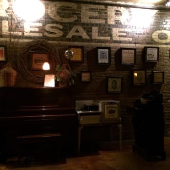 Pizza Grocery - Ambiance! - Coffee & Tea Near Me - Corinth, Mississippi