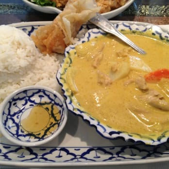 President Thai - Yellow Curry with Chicken - Thai Near Me - Pasadena, California President Thai - Yellow Curry with Chicken - Thai Near Me - Pasadena, California