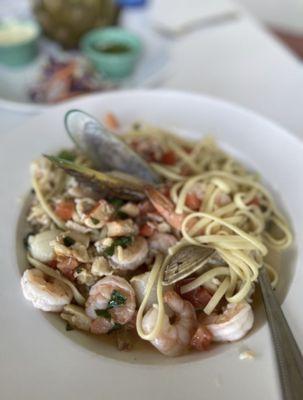 Ruben and Ozzy's Oyster Bar & Grill by null