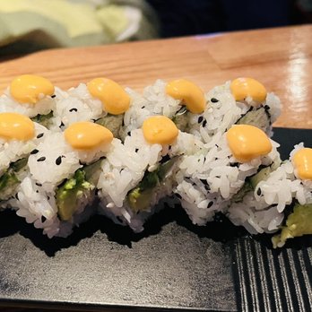INDAH SUSHI - California love (crab, avocado, cucumber) - Sushi Bars Near Me - Whitefish, Montana
