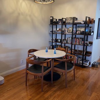 Crescenta Valley Flooring - a dining table and chairs - Flooring Near Me - La Crescenta, California Crescenta Valley Flooring - a dining table and chairs - Flooring Near Me - La Crescenta, California