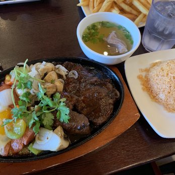 Pho 90 Degree - Special sizzling beef plate (1) - Vietnamese Near Me - San Jose, California Pho 90 Degree - Special sizzling beef plate (1) - Vietnamese Near Me - San Jose, California