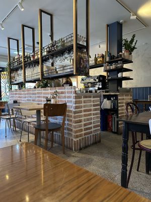 d&a hummus bistro by null