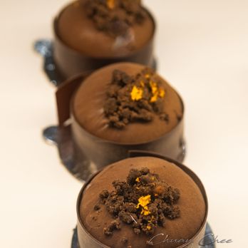Cho-Kwok-Lat - William Noir Mousse ($9.75) - Cafes Near Me - Toronto, Ontario Cho-Kwok-Lat - William Noir Mousse ($9.75) - Cafes Near Me - Toronto, Ontario