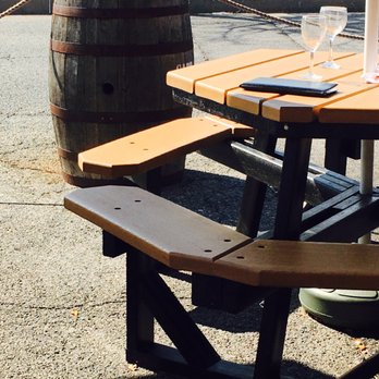 Hudson Social - Outside Sitting - New American Near Me - Dobbs Ferry, New York