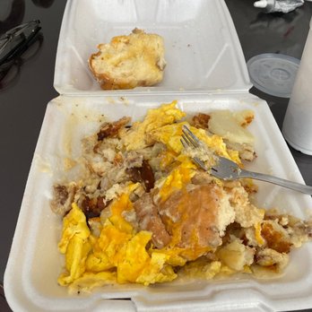 Carolyn's Cafe - Biscuits and gravy - Breakfast & Brunch Near Me - Redlands, California
