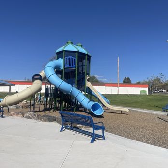 Centennial Park - Parks Near Me - Englewood, Colorado