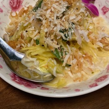Lom Wong - Papaya salad - Thai Near Me - Phoenix, Arizona Lom Wong - Papaya salad - Thai Near Me - Phoenix, Arizona