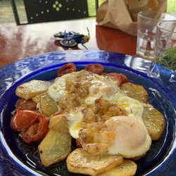L’Altro Sapore - Al tegamino un mix di esplosione tra uova, patate pomodorini e guanciale