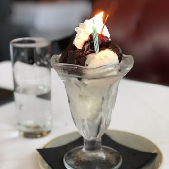 Crossroads Kitchen - Brownie Sundae - Vegan Near Me - Los Angeles, California Crossroads Kitchen - Brownie Sundae - Vegan Near Me - Los Angeles, California