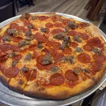 Genna Pizza - Pepperoni/sausage pizza - Pizza Near Me - Melbourne, Florida