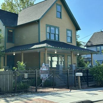 Rowley Inn - Right across from the Christmas Story House! - Pubs Near Me - Cleveland, Ohio Rowley Inn - Right across from the Christmas Story House! - Pubs Near Me - Cleveland, Ohio