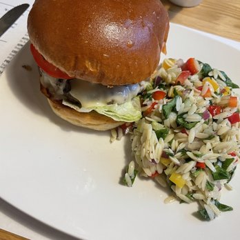 Pren - Mushroom Onion Gruyere Burger - American Near Me - Chester, New Jersey