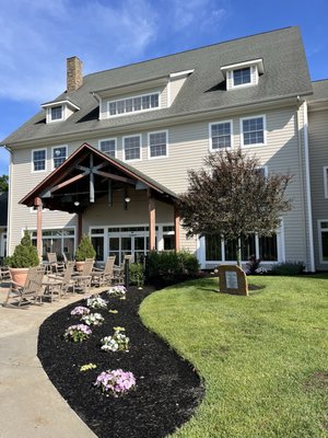 The Lodge at Geneva-on-the-Lake by null