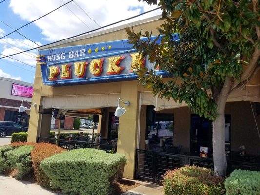 Pluckers Wing Bar by null