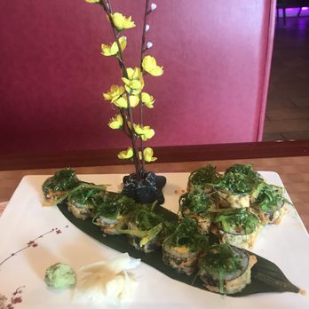 Fuji Sushi - Dedrick Roll - Sushi Bars Near Me - La Porte, Texas