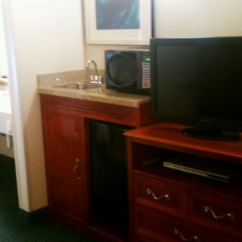 Hampton Inn & Suites San Clemente - Living room tv - Hotels Near Me - San Clemente, California Hampton Inn & Suites San Clemente - Living room tv - Hotels Near Me - San Clemente, California